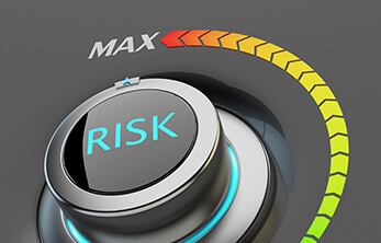 應用數據分析於帶有風險評估的審核